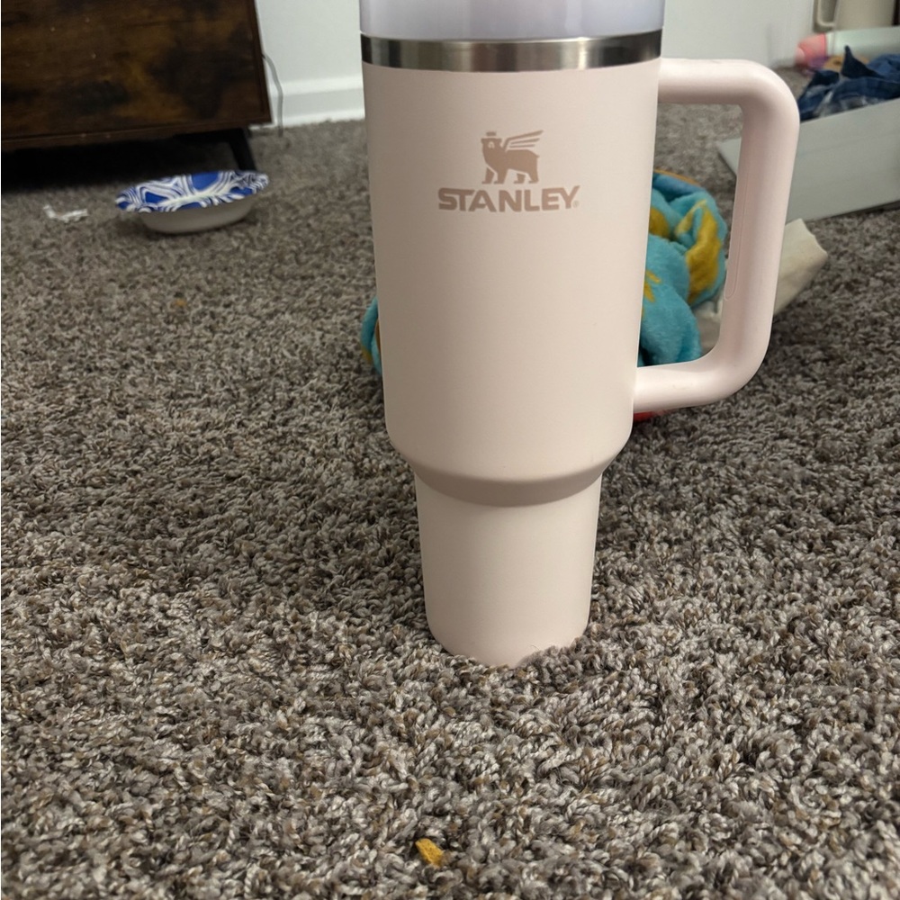 Stanley Cream Insulated Water Bottle Dining Essential